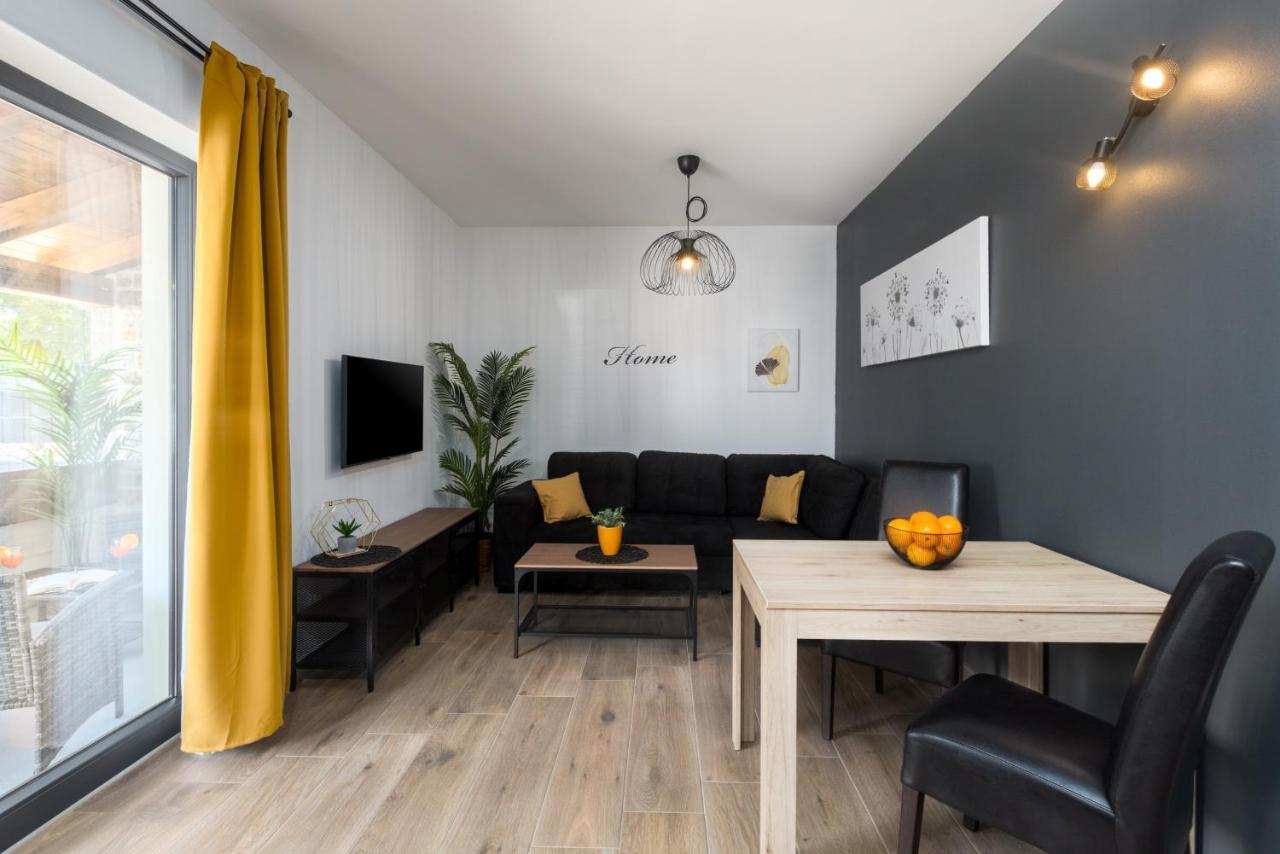Apartments Residence Radovan 1 波雷奇 外观 照片