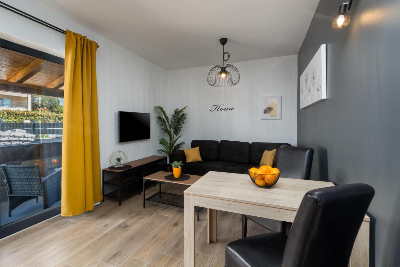 Apartments Residence Radovan 1 波雷奇 外观 照片