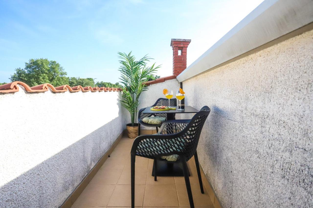 Apartments Residence Radovan 1 波雷奇 外观 照片